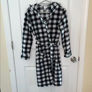 Cozy Black and White Checkered Kids Pajama Robe